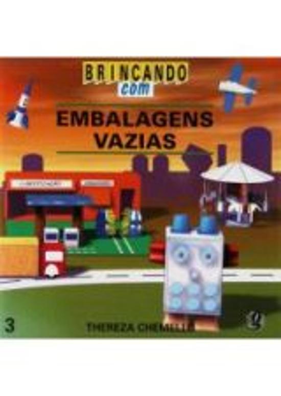 BRINCANDO COM EMBALAGENS VAZIAS